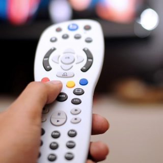 En este momento estás viendo 2 de cada 10 hogares españoles cuentan con televisión de pago