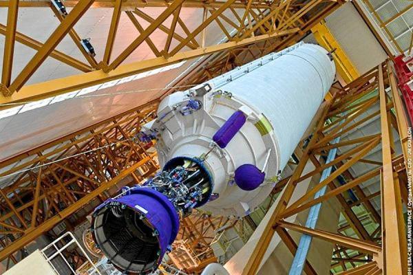 El satélite Eutelsat 25B ultima sus preparativos para el lanzamiento