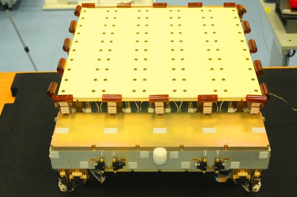 Lee más sobre el artículo La primera antena activa en banda Ku de Europa, presentada por Hispasat y Astrium