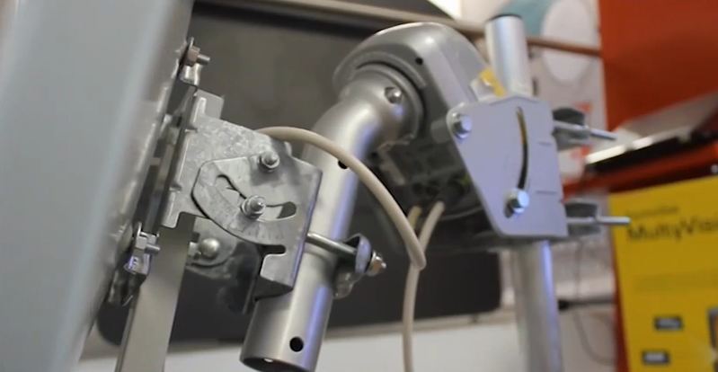 Lee más sobre el artículo Vídeo: Instalación de una antena parabólica con motor USALS