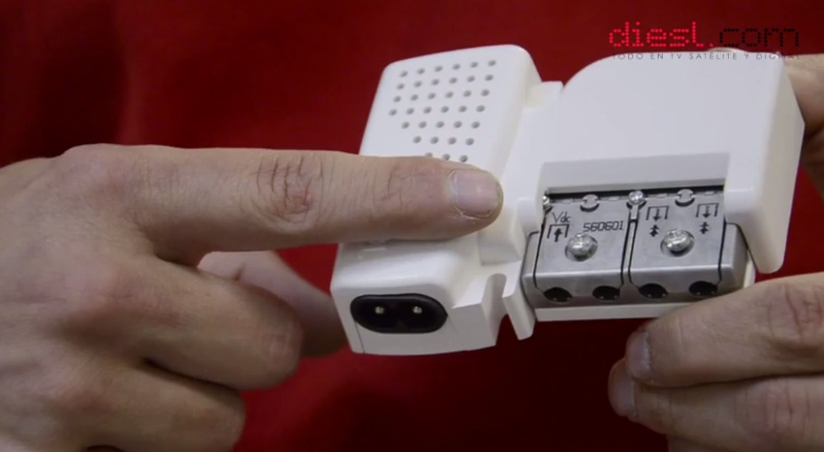 Lee más sobre el artículo Vídeo: Mezclar señal de TDT y Satélite en un sólo cable